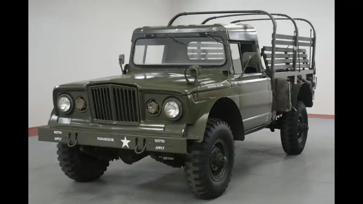 Truk - Kaiser M715, Truk Sipil Yang Kena Wajib Militer