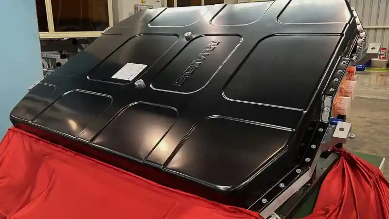 Foto - Wuling Rayakan Keberhasilan Sebagai Produsen Otomotif Tiongkok Pertama Yang Mencapai Tiga Juta Unit Produksi