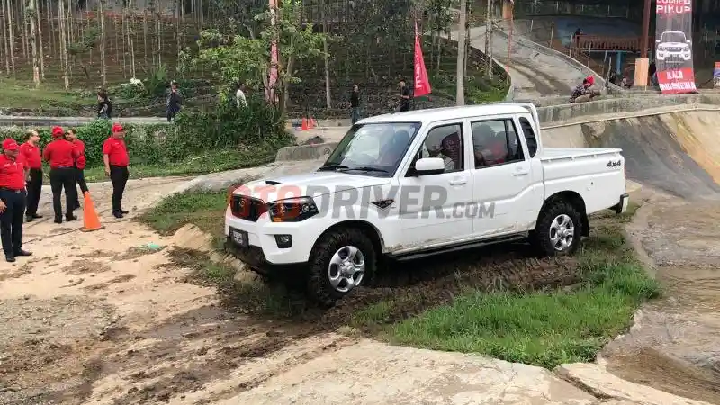 Berita - Mahindra Scorpio Gunakan Teknologi Ford Ranger?