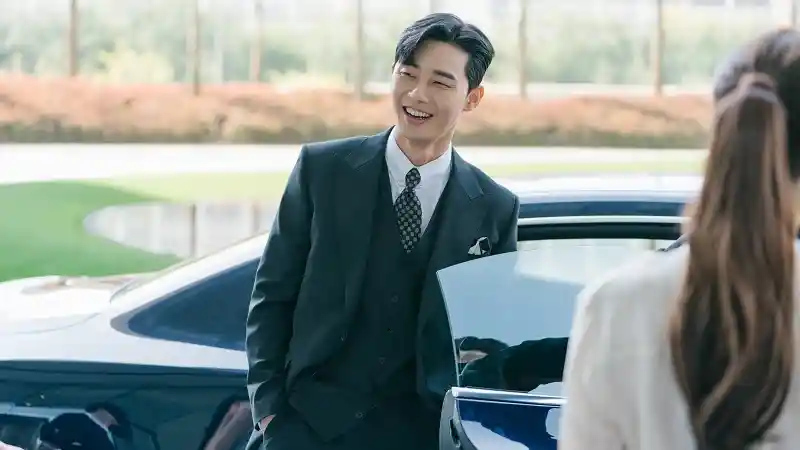 Foto - Bintang Itaewon Class Sukai Maserati 4 Pintu ini