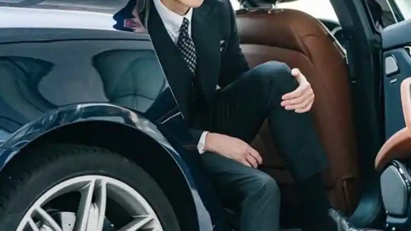 Foto - Bintang Itaewon Class Sukai Maserati 4 Pintu ini