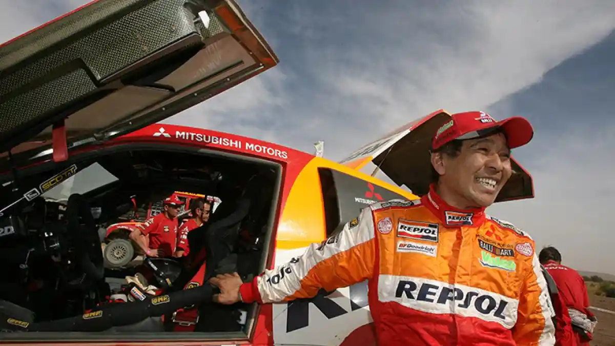 Foto - Comeback Mitsubishi Pajero, Sang Legenda Dakar Justru Pilih Sasis Tangga
