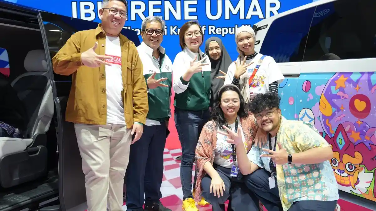 Foto - Maxdecal Dan Volkswagen Indonesia Menyulap ID. BUZZ Jadi Karya Seni Bergerak