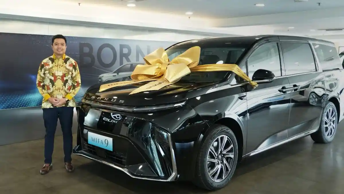 Foto - Maxus Serah Terima MIFA 7 Dan MIFA 9 Ke Konsumen, Bukti Komitmen Berjualan Di Indonesia