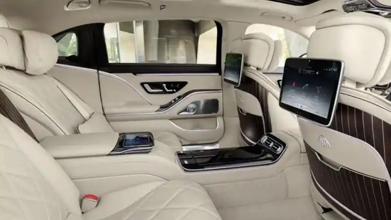 Foto - Tertarik Dengan Mercedes-Maybach S480? Siapkan Dana 3M!