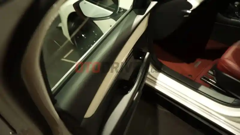 Foto - Hanya Tersedia 20 Unit, Mazda 3 100th Anniversary Edition Resmi Dipasarkan Rp 533 Jutaan di Indonesia