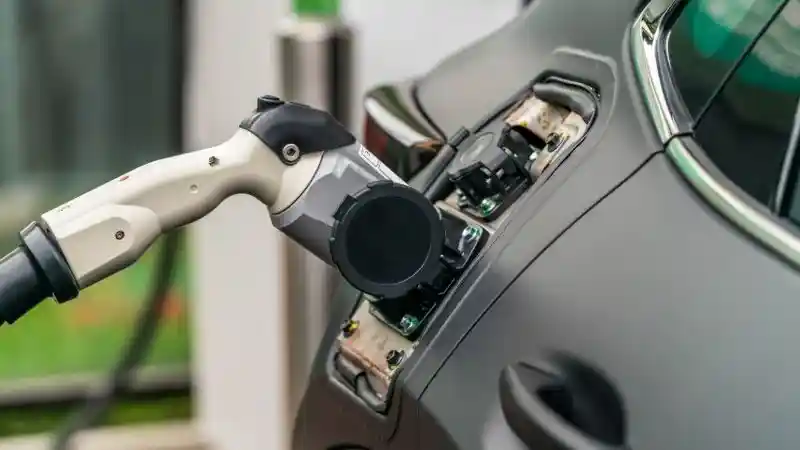 Foto - Mobil Listrik Pertama Mazda Persiapan Debut 