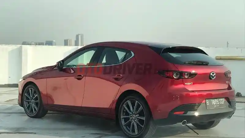 Foto - Perbedaan Mazda 3 Hatchback dengan Versi Sedan Tak Cuma di Buntut