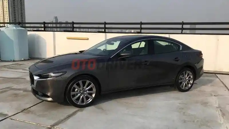 Foto - Komparasi Dimensi Corolla Altis vs Civic Turbo vs Mazda 3