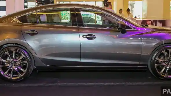Berita - Mazda6 Edisi 2017 Resmi Hadir di Malaysia, Tambah Warna Baru