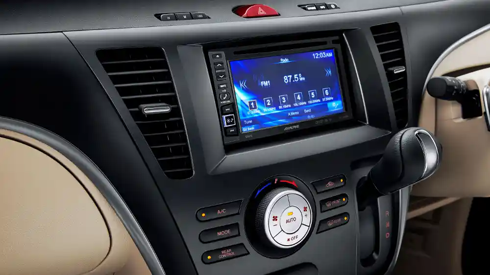 Foto - Dua Mobil Limited Edition Mazda Hadir Di GIIAS 2015