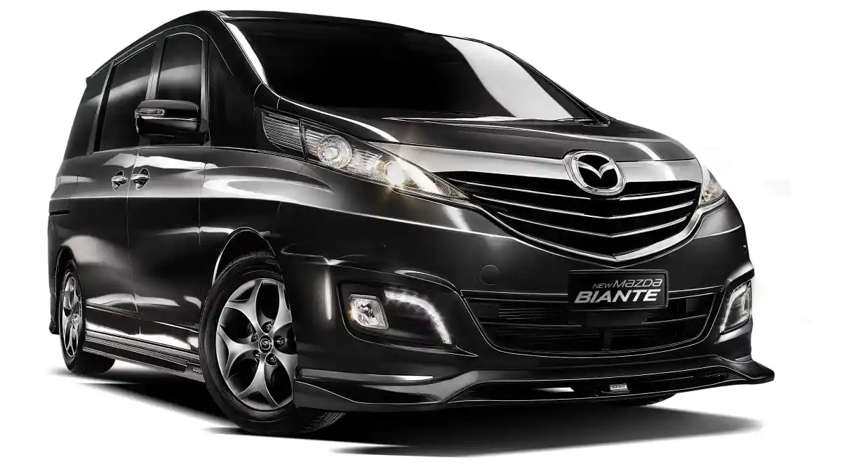 Foto - Dua Mobil Limited Edition Mazda Hadir Di GIIAS 2015