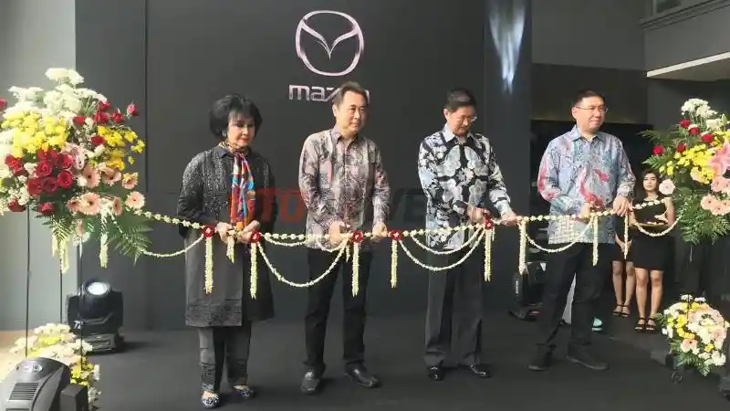 Foto - Naik Kelas Premium, Dealer Baru Mazda Tampil Lebih Mewah
