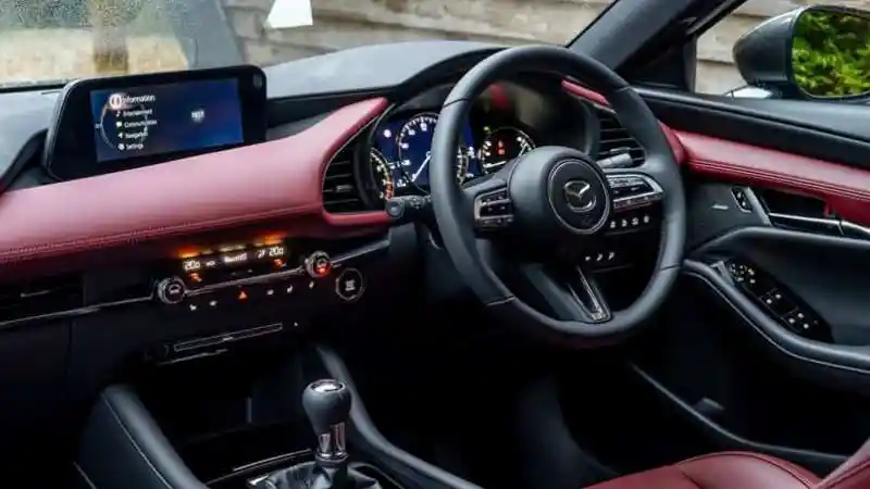 Foto - Hanya Dijual 70 Unit, Ini Bedanya Mazda CX-3 100th Anniversary Special Edition