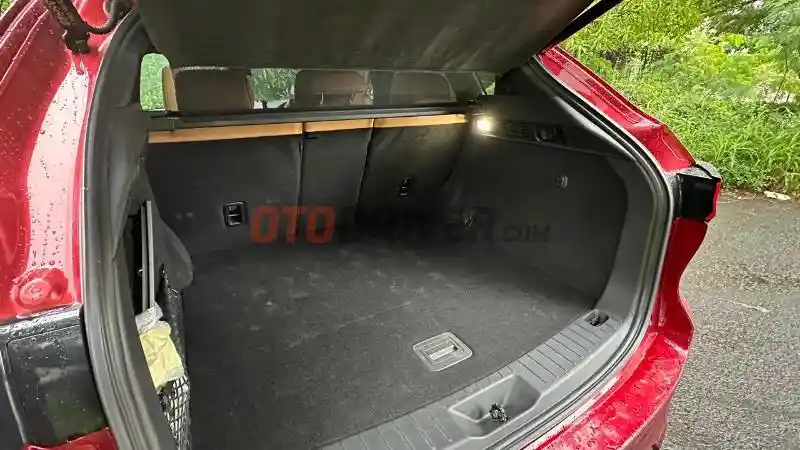 Foto - Test Drive Mazda CX-60 : Tantangan Serius Untuk SUV Eropa