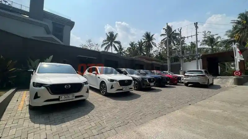 Foto - Mazda CX-60 Versi Kuro dan Elite, Mana Yang Lebih Laku? Ini Jawabannya