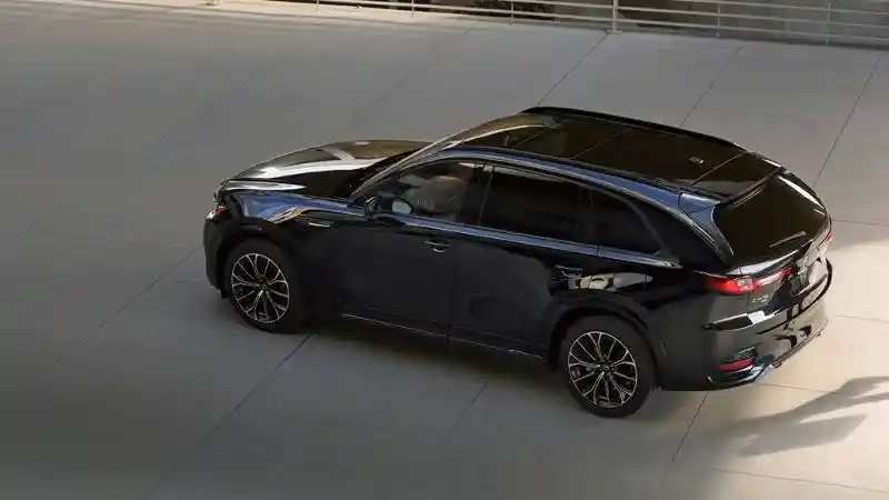 Foto - Mazda CX-70 Resmi Melakukan Debut Dunia