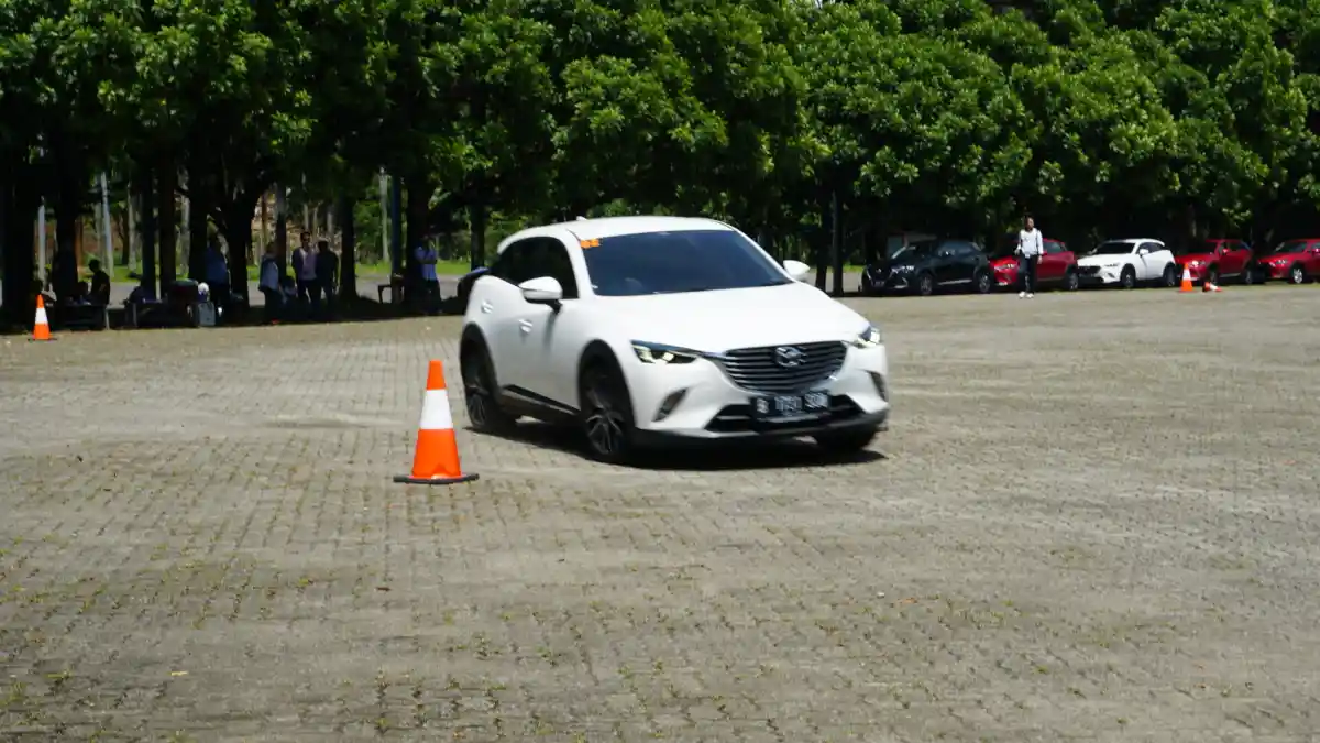 Foto - Mazda Ungkap Penyebab Kemungkinan Kenaikan Harga Produknya 