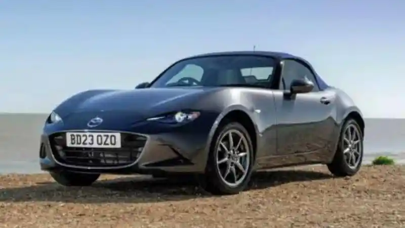 Foto - Mazda Lansir MX-5 Kizuna, Hanya Tersedia 250 Unit