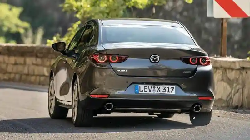 Foto - Ikuti Jejak Toyota, Ini Alasan Mazda Hengkang Dari Rusia