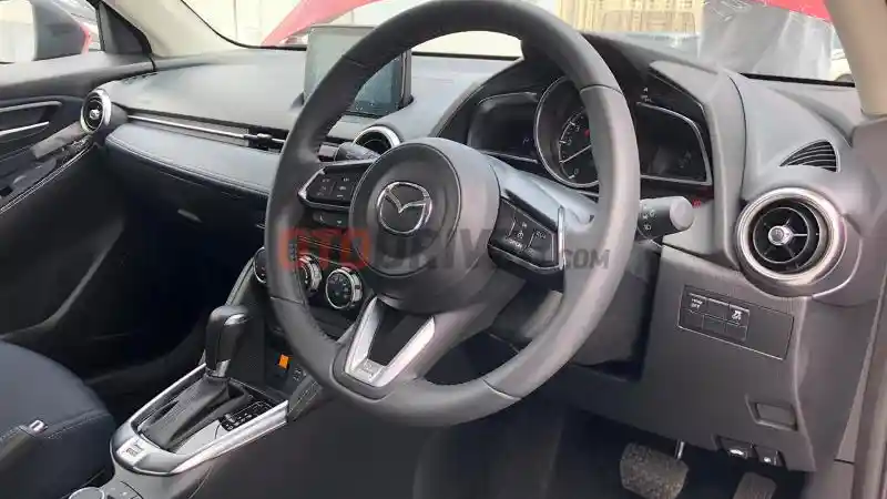 Foto - FIRST DRIVE: Mazda 2 Facelift 2019