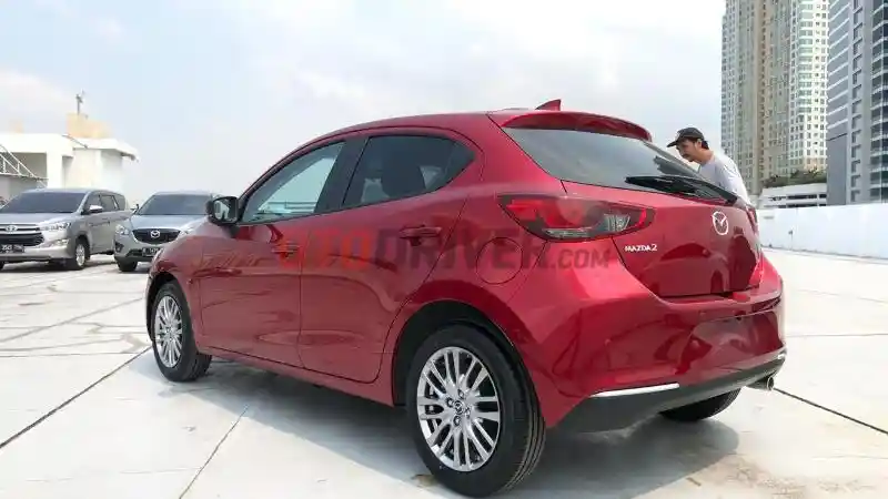 Foto - FIRST DRIVE: Mazda 2 Facelift 2019