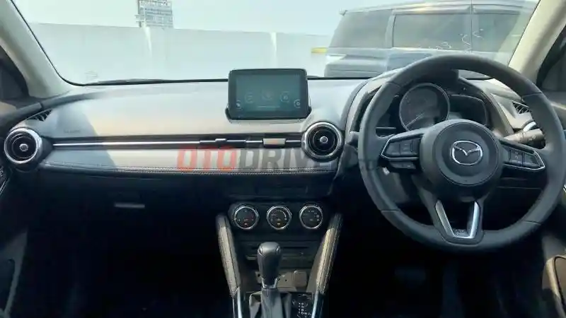 Foto - FIRST DRIVE: Mazda 2 Facelift 2019