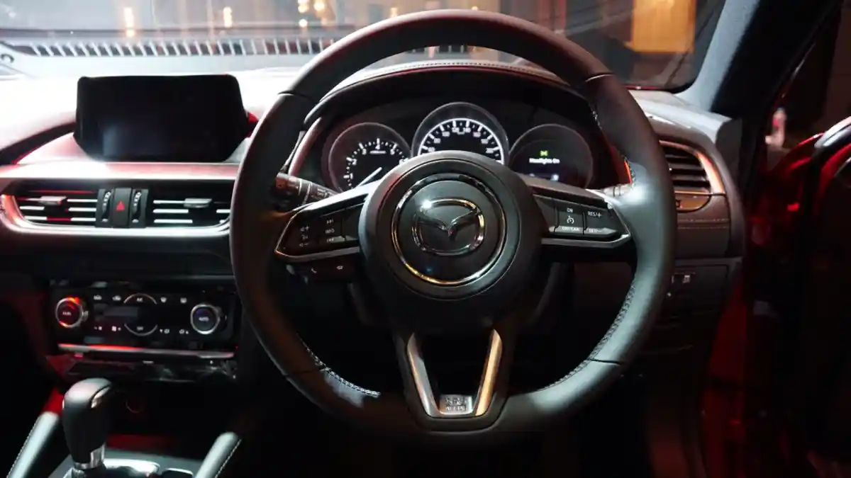 Foto - Mazda6 Kini Mendapatkan Dua Ubahan Ini