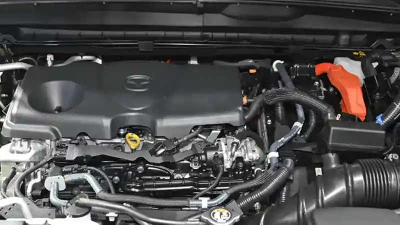 Foto - Mazda CX-50 Hybrid Sosok SUV Irit Dengan Cawe-Cawe Toyota