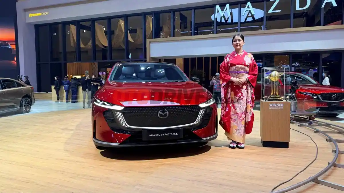 Foto - Mazda Luncurkan Tiga Mobil Baru di GIIAS 2026, CX-5 Generasi Terbaru hingga Sedan Listrik 6e
