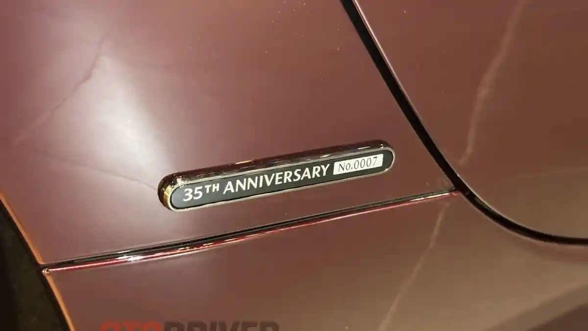 Foto - Hanya Dijual 5 Unit di Indonesia, Inilah Ciri Khas Mazda MX-5 35th Edition Berbanderol Rp 973 Juta