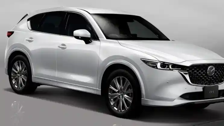 Foto - Mazda Luncurkan Model Ekslusif Dengan Laburan Cat Khusus