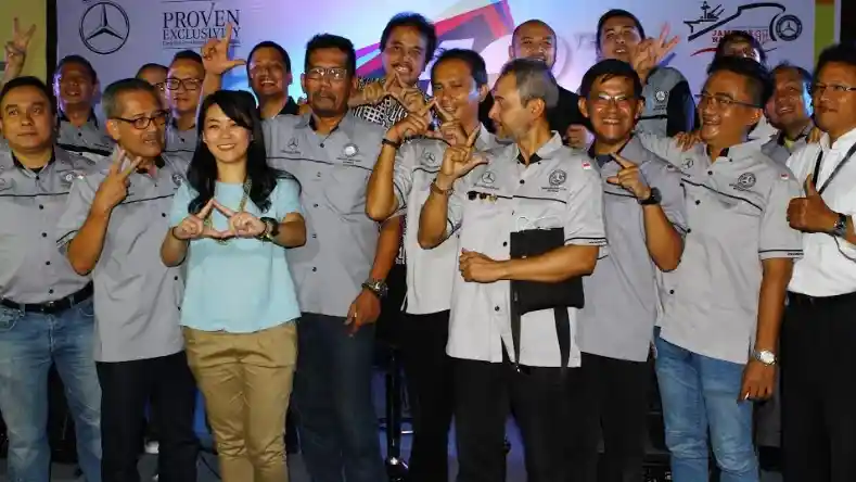 Foto - Mercedes-Benz Club Indonesia Rayakan HUT Ke-12 di Tempat Tak Biasa 