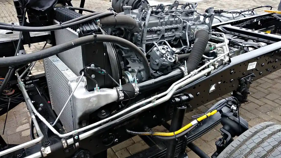 Foto - Mercedes-Benz OF 917 4x2: ‘Kuda Hitam’ Di Rute AKDP