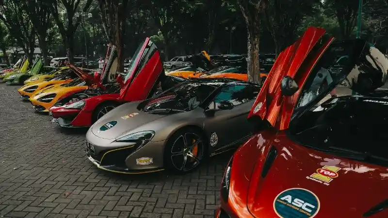 Foto - McLaren Club Jadi Komunitas Supercar Pertama yang Touring di Tol Trans Jawa