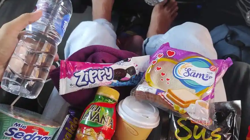 Foto - Perang Snack Antar PO Makin Menjadi