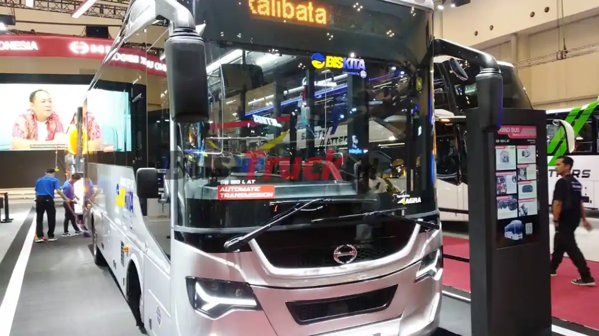 Foto - TKDN Produk Hino Hasil Perakitan Purwakarta Sudah Melewati 40 Persen