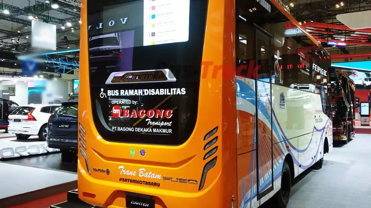 Foto - Diskon Perawatan Fuso Berlaku 1 Agustus-30 September 2025