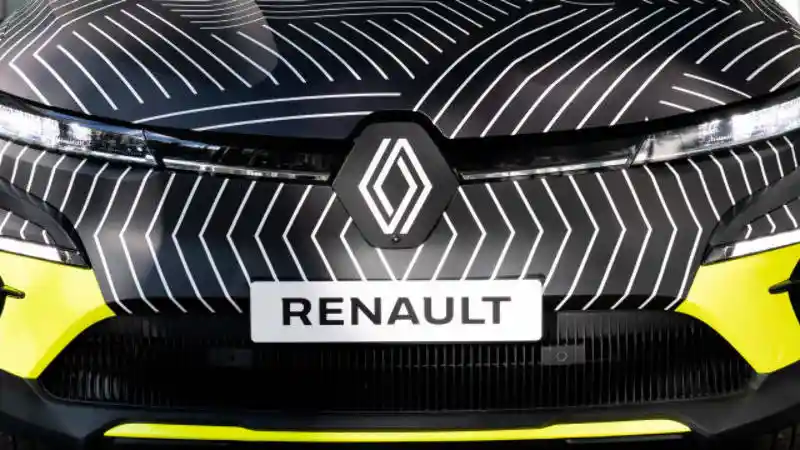 Foto - Renault Megane Electric Siap Diproduksi Hanya 30 Unit, Begini Spesifikasinya 