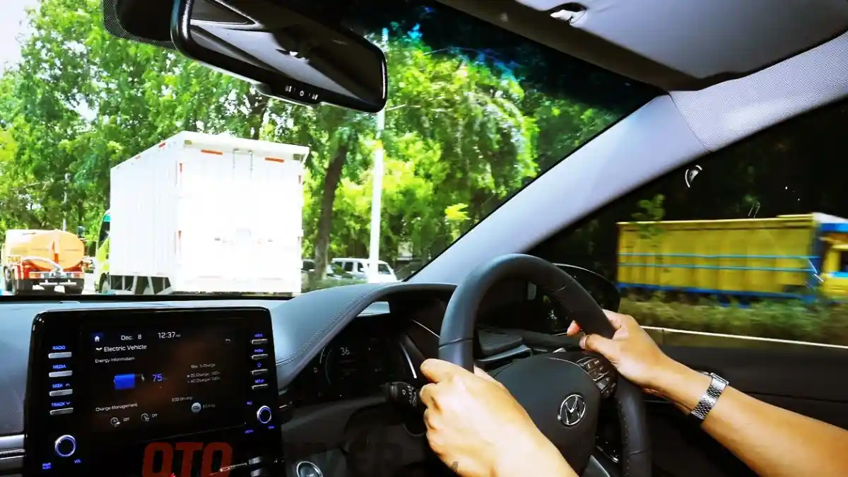 Tips - Penting Untuk Penumpang, Kenali Ciri-Ciri Driver Akan Microsleep