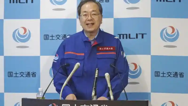 Berita - Menteri Transportasi Jepang: Larang Edar Daihatsu Gran Max, Toyota Town Ace Dan Mazda Bongo