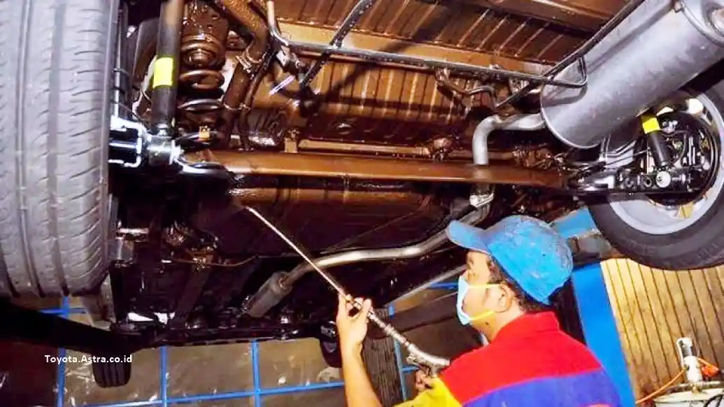 Foto - Mobil Habis Dibawa Ke Dekat Laut Wajib Cuci Kolong Agar Tidak Rusak, Ini Alasannya