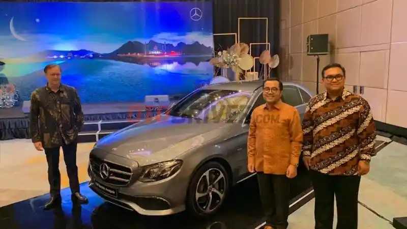 Foto - 2 Varian Baru Mercedes-Benz E-Class Meluncur, Mulai RP 1 M (11 Foto)