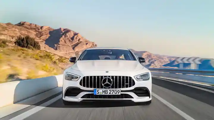 Berita - Pertama Kalinya Mercedes-AMG Buat Mobil Hybrid Berperforma Tinggi