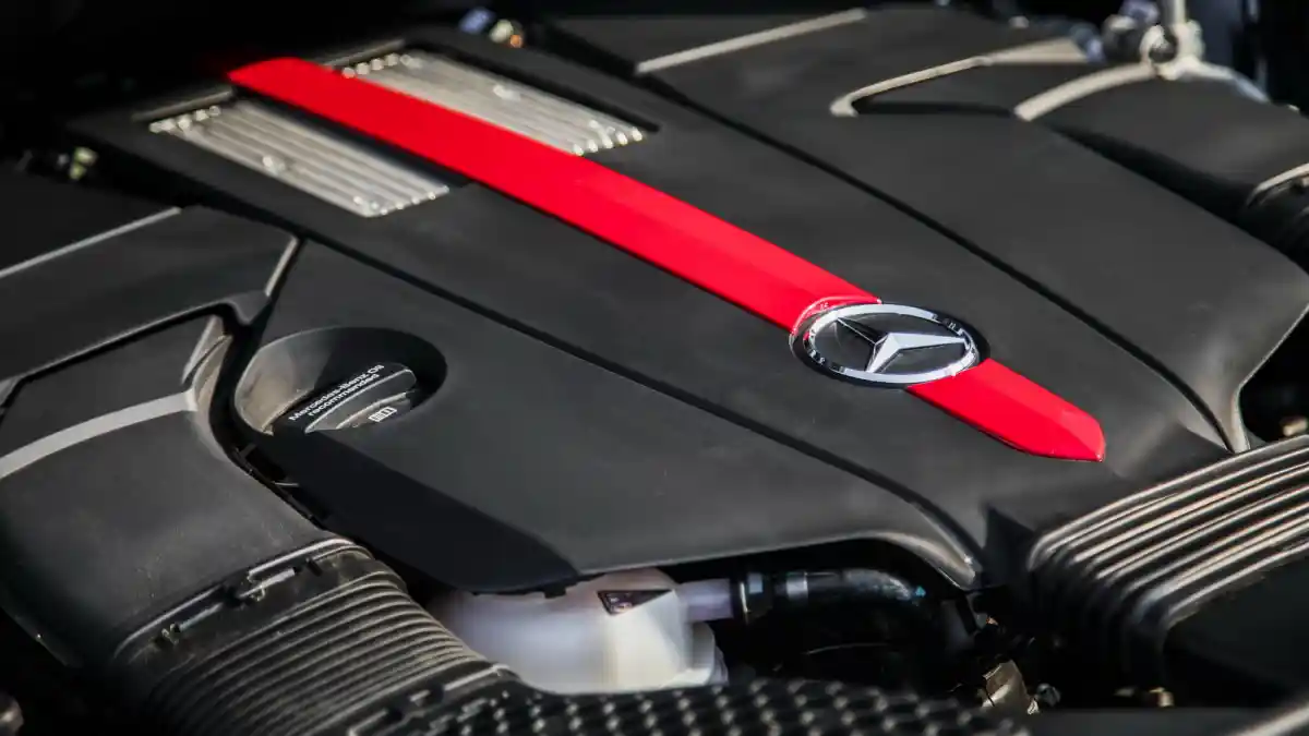 Foto - Mercedes-AMG Tipe Ini Bisa Mati Mendadak. Belasan Ribu Unit di AS Ditarik