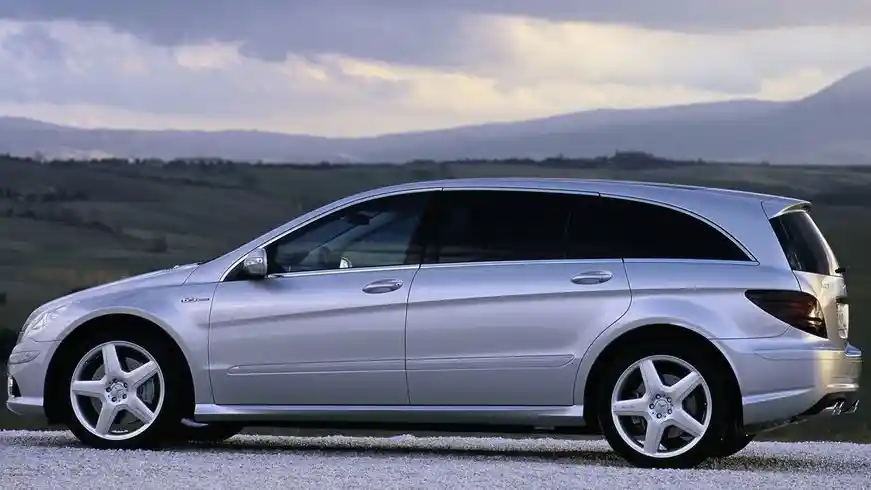 Foto - 8 Mobil Unik yang Pernah Diracik AMG. Tidak Hanya Mercedes-Benz!