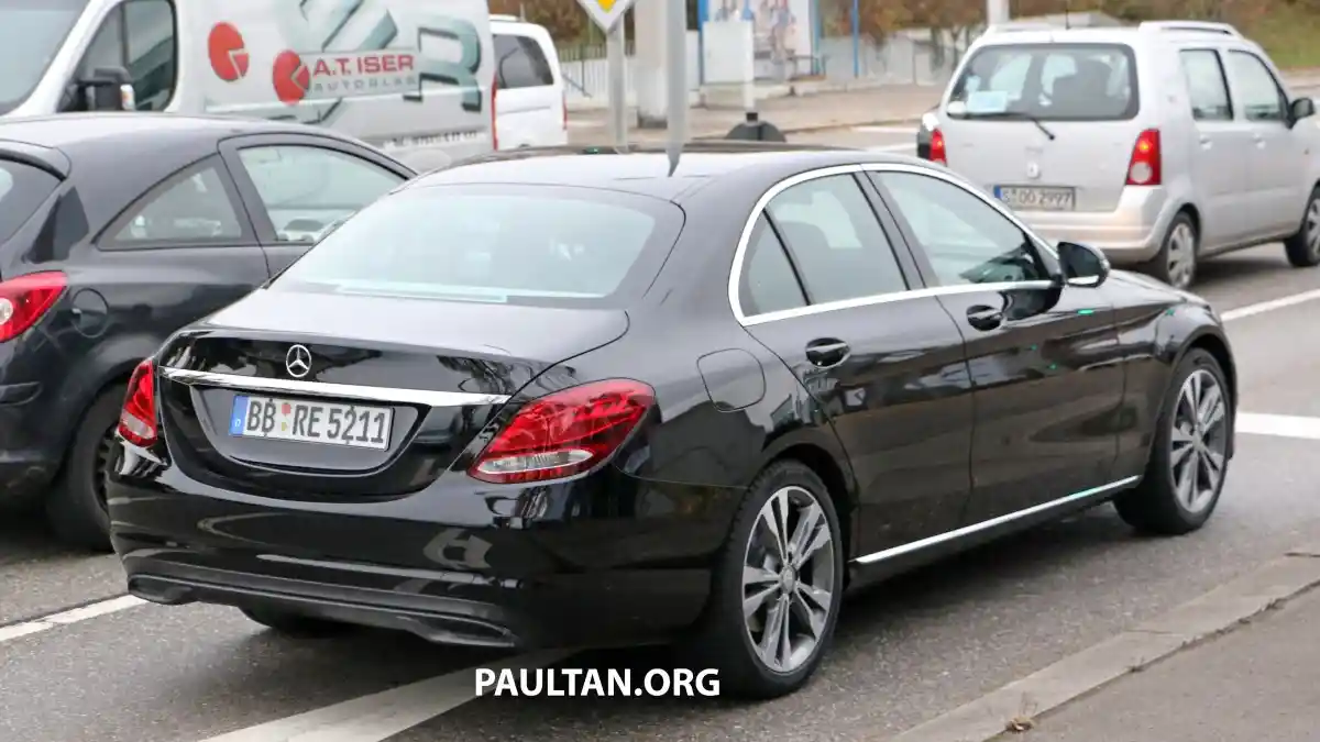 Foto - SPY SHOT: Mercedes-Benz C-Class 2017. Ini Prediksi Ubahannya 