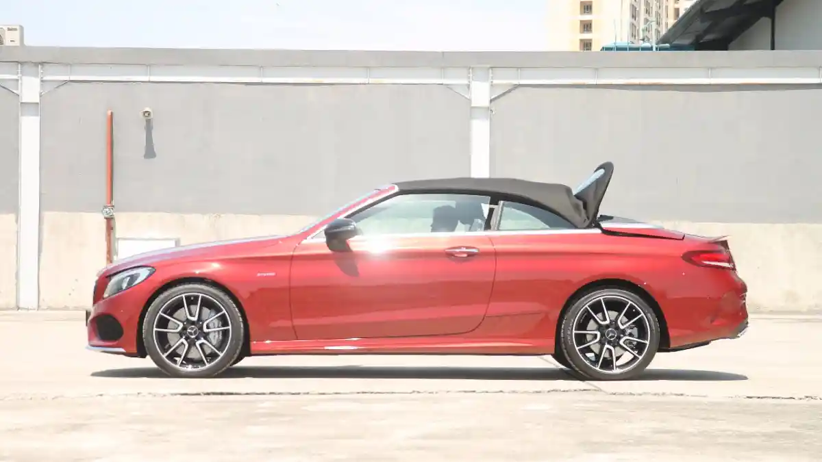 Foto - FIRST DRIVE: Mercedes-Benz AMG C43 2017