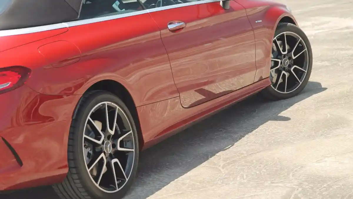 Foto - FIRST DRIVE: Mercedes-Benz AMG C43 2017