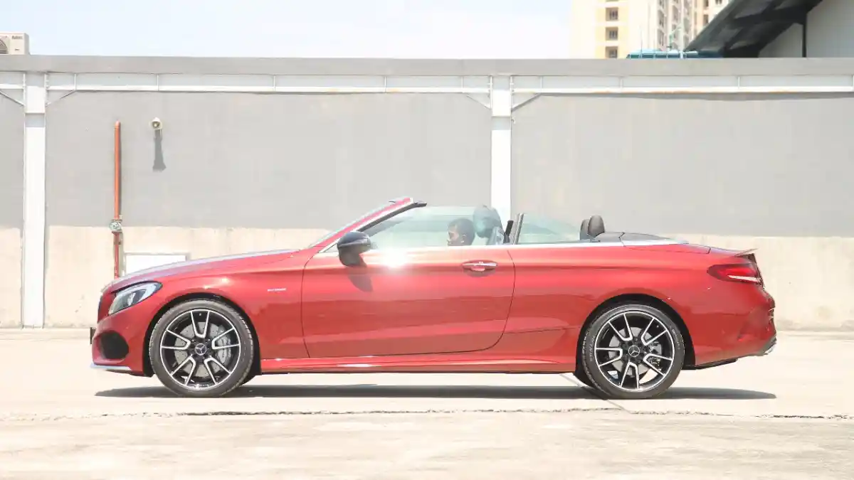 Foto - FIRST DRIVE: Mercedes-Benz AMG C43 2017